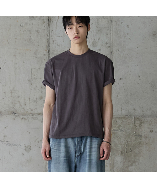 P.IN.O（ピインオ）の「コットンクロップ半袖Tシャツ-マッスルフィット（Tシャツ/カットソー・メンズ・グレー系その他/ブラック/ホワイト/チャコール/その他・MEDIUM/LARGE/SMALL）」の4枚目の写真