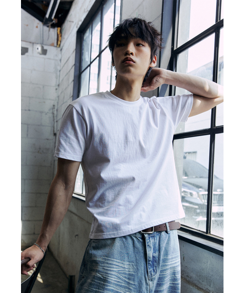 P.IN.O（ピインオ）の「コットンクロップ半袖Tシャツ-マッスルフィット（Tシャツ/カットソー・メンズ・グレー系その他/ブラック/ホワイト/チャコール/その他・MEDIUM/LARGE/SMALL）」の10枚目の写真