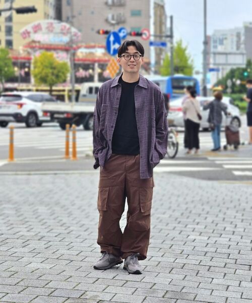 P.IN.O（ピインオ）の「コットンクロップ半袖Tシャツ-マッスルフィット（Tシャツ/カットソー・メンズ・グレー系その他/ブラック/ホワイト/チャコール/その他・MEDIUM/LARGE/SMALL）」の21枚目の写真