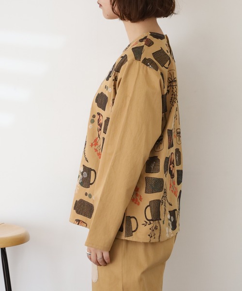 Emago(イマゴ)の「EMAGO ツボと花刺繍ブラウス 長袖(シャツ/ブラウス・レディース・ブラック/ベージュ・FREE)」の13枚目の写真