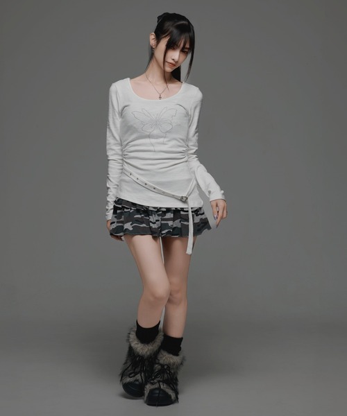 .KOM(ドットコム)の「『.KOM/ドットケーオーエム』蝶ロングスリーブ【GC】(Tシャツ/カットソー・レディース・グレー/ホワイト・FREE)」の4枚目の写真