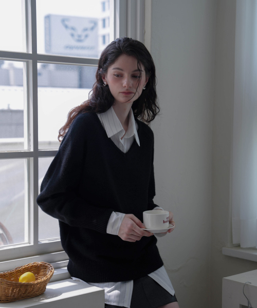 DEHEVE（デヘヴェ）の「Classic V-neck Knit [Black]（ニット/セーター・レディース・ブラック・FREE）」の13枚目の写真