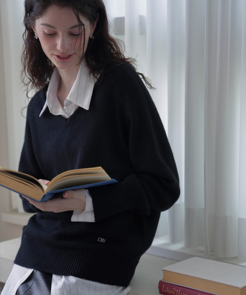 DEHEVE（デヘヴェ）の「Classic V-neck Knit [Black]（ニット/セーター・レディース・ブラック・FREE）」の7枚目の写真