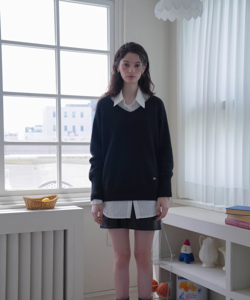 DEHEVE（デヘヴェ）の「Classic V-neck Knit [Black]（ニット/セーター・レディース・ブラック・FREE）」の6枚目の写真