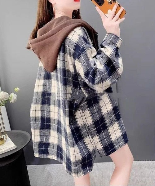 gossip!ロサンゼルス(ゴシップロサンゼルス)の「Y2Kオーバーサイズ フーディチェックシャツ(シャツ/ブラウス・レディース・ブラウン/ネイビー・M/L)」の6枚目の写真