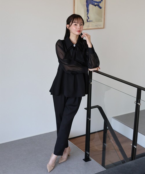 BLUEEAST(ブルーイースト)の「パールモチーフペプラムブラウス&パンツ2点セット 卒業式 入学式 七五三 セレモニー パーティードレス オケージョンドレス お呼ばれ 20代 30代(パンツドレス・レディース・ブラック/ネイビー・LARGE/MEDIUM)」の2枚目の写真