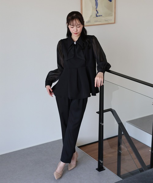 BLUEEAST(ブルーイースト)の「パールモチーフペプラムブラウス&パンツ2点セット 卒業式 入学式 七五三 セレモニー パーティードレス オケージョンドレス お呼ばれ 20代 30代(パンツドレス・レディース・ブラック/ネイビー・LARGE/MEDIUM)」の10枚目の写真