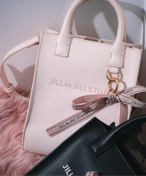 JILL by JILL STUART（ジルバイジルスチュアート）の「◇チャーム付きミニトートバッグ（ショルダーバッグ・レディース・ピンク/ブラック・FREE）」の4枚目の写真