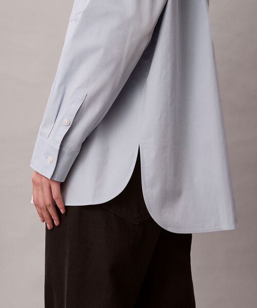 Calvin Klein(カルバン・クライン)の「シャツ - ポプリンリラックスシャツ(シャツ/ブラウス・レディース・ブルー・S/M/XS)」の4枚目の写真