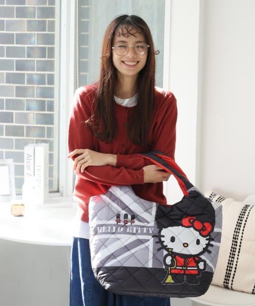 sanrio(サンリオ)の「サンリオ 中綿キルティングトート(トートバッグ・レディース・ホワイト系その他/ホワイト系その他3/その他1/ブルー系その他/その他2/その他/ブラック系その他2/ブラック系その他/ブラック系その他3/ホワイト系その他2/ブラック系その他4/カラフル・FREE)」の11枚目の写真