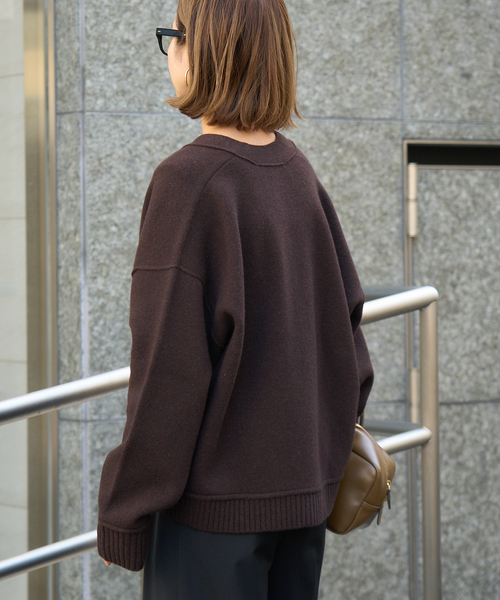 FRAMeWORK（フレームワーク）の「≪WEB限定 / 追加≫AQUA Vネックカーディガン 2（カーディガン/ボレロ・レディース・グレー/ブラウン系その他・FREE）」の16枚目の写真