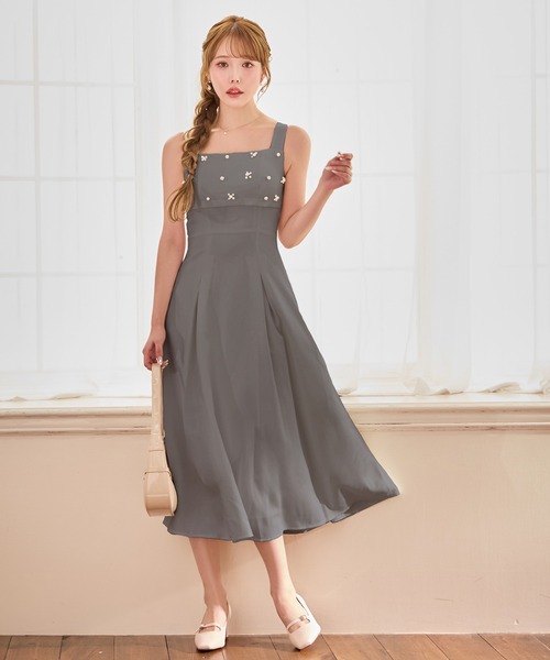 sugar nine(シュガーナイン)の「【ワンピース】ノースリーブフレアワンピース(ワンピース・レディース・ホワイト/グレー・LARGE/MEDIUM/SMALL)」の2枚目の写真