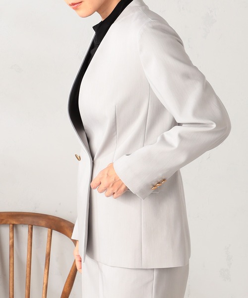 GALLORIA(ギャローリア)の「【セットアップで着られる】キレメクノーカラージャケット(ノーカラージャケット・レディース・ライトグレー/ネイビー・L/LL/M/S)」の4枚目の写真