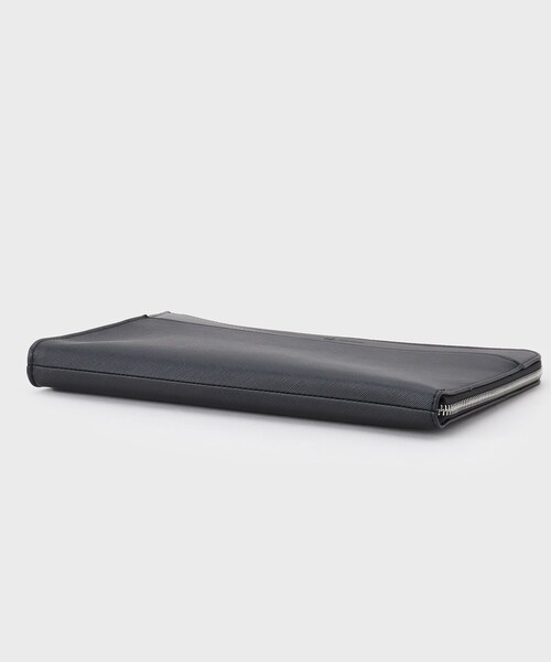 tk.TAKEO KIKUCHI（ティーケータケオキクチ）の「切替ZIPクラッチバッグ（クラッチバッグ・メンズ・ブラック/ブラック系/ブラック系1・00）」の16枚目の写真
