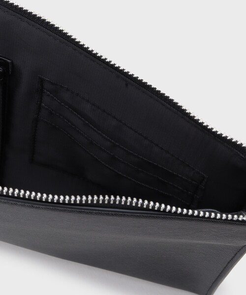 tk.TAKEO KIKUCHI（ティーケータケオキクチ）の「切替ZIPクラッチバッグ（クラッチバッグ・メンズ・ブラック/ブラック系/ブラック系1・00）」の4枚目の写真