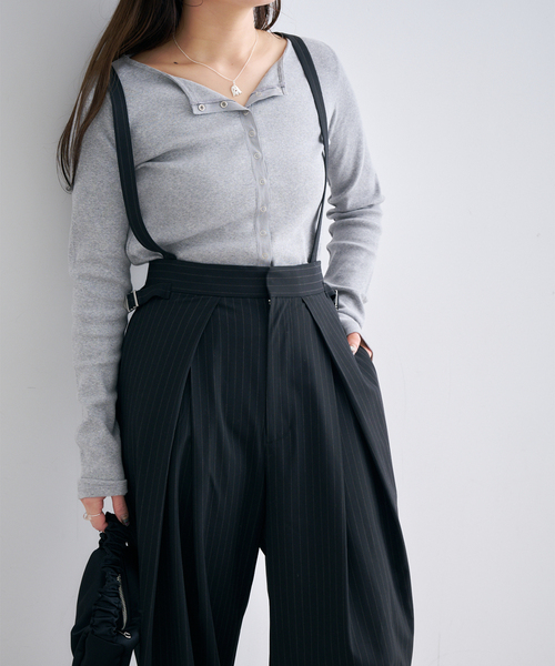 U by SPICK&SPAN（ユーバイスピックアンドスパン）の「2WAYトロタックサスペンダーパンツ（スラックス・レディース・ブラック/アイボリー・36/38）」の5枚目の写真