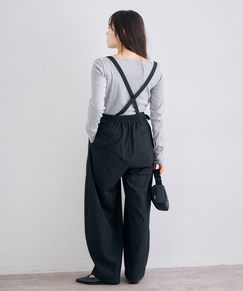 U by SPICK&SPAN（ユーバイスピックアンドスパン）の「2WAYトロタックサスペンダーパンツ（スラックス・レディース・ブラック/アイボリー・36/38）」の7枚目の写真