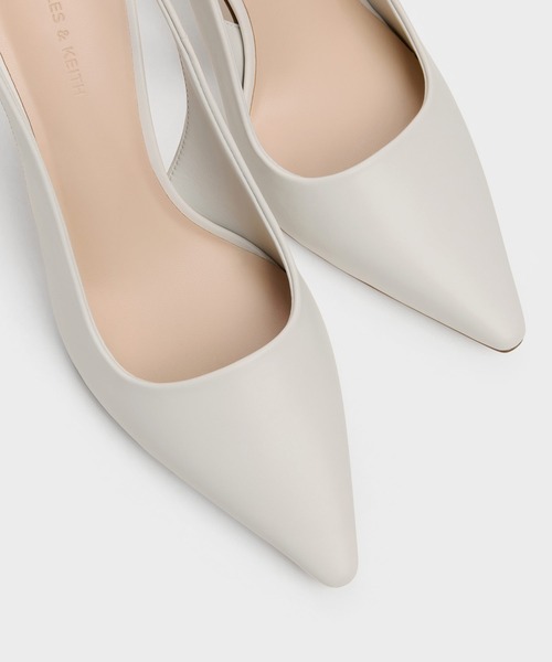CHARLES & KEITH(チャールズ & キース)の「Kerra ケラ ポインテットスリングバックパンプス(パンプス・レディース・ホワイト/ベージュ/ブラック・23.5cm/23cm/22cm/22.5cm/25cm/24.5cm)」の10枚目の写真