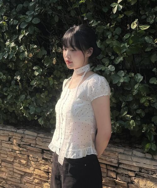 ILLIGO(イリゴ)の「リボンタイスクエアネックブラウスホワイトドット(シャツ/ブラウス・レディース・その他・S/M)」の2枚目の写真