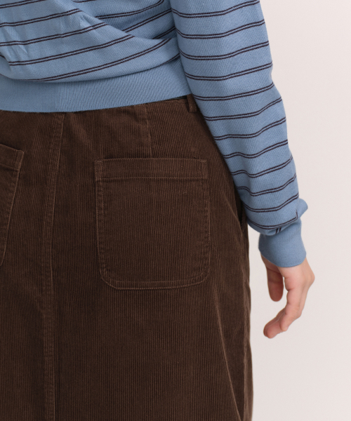 MUSINSA STANDARD WOMAN（ムシンサスタンダードウーマン）の「ウィメンズ11W コーデュロイマキシスカート [ブラウン]（スカート・レディース・その他・SMALL/X-SMALL/LARGE/MEDIUM）」の3枚目の写真