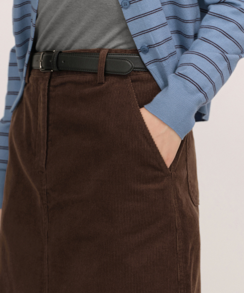 MUSINSA STANDARD WOMAN（ムシンサスタンダードウーマン）の「ウィメンズ11W コーデュロイマキシスカート [ブラウン]（スカート・レディース・その他・SMALL/X-SMALL/LARGE/MEDIUM）」の4枚目の写真