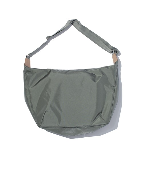 F/CE. (エフシーイー)の「F/CE. 420 re/cor 2WAY SHOULDER TOTE / エフシーイー 420 リコー ツーウェイ ショルダー トート(ショルダーバッグ・メンズ・ブラック/オリーブ・FREE)」の4枚目の写真