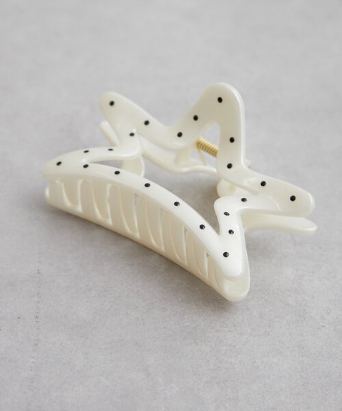 mystic(ミスティック)の「ドットモチーフヘアクリップ(ブローチ/コサージュ・レディース・オフホワイト・ONE SIZE)」の6枚目の写真