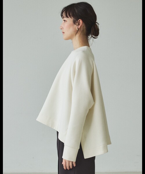 qualite（カリテ）の「【楽なのに上品】ダンボールボックスプルオーバー/スウェット/トレーナー/春服（スウェット・レディース・ライトグレー/チャコールグレー/アイボリー・フリー）」の11枚目の写真