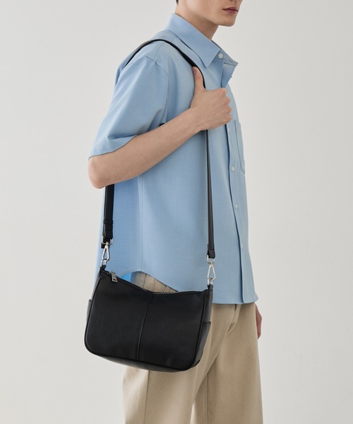 LUENNA(ルエナ)の「【LUENNA】2Way Shoulder Bag / 2WAYショルダーバッグ(ハンドバッグ対応)(ショルダーバッグ・メンズ・ブラック・FREE)」の6枚目の写真