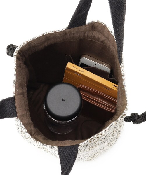 SHOO・LA・RUE（シューラルー）の「【インド製】ジャカード巾着バッグ（トートバッグ・レディース・ピンク系8/ベージュ系3/イエロー系3/ブラック系3・00）」の12枚目の写真