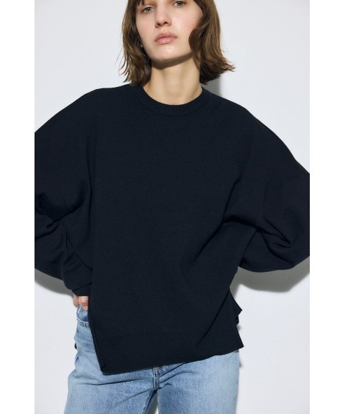 AZUL by moussy(アズールバイマウジー)の「裾スリットニュアンスニットトップス(ニット/セーター・レディース・ブラック/ライトブルー/ブラウン・FREE)」の4枚目の写真