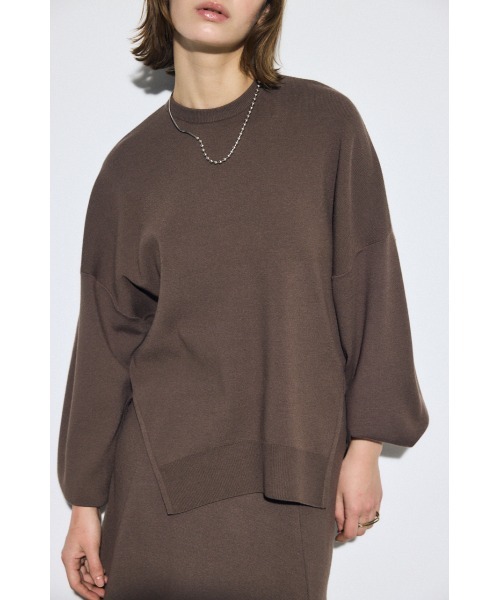 AZUL by moussy(アズールバイマウジー)の「裾スリットニュアンスニットトップス(ニット/セーター・レディース・ブラック/ライトブルー/ブラウン・FREE)」の13枚目の写真