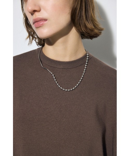 AZUL by moussy(アズールバイマウジー)の「裾スリットニュアンスニットトップス(ニット/セーター・レディース・ブラック/ライトブルー/ブラウン・FREE)」の15枚目の写真