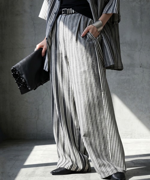 antiqua(アンティカ)の「ストライプ柄 タック ワイドパンツ(その他パンツ・レディース・ブラック・MEDIUM/LARGE)」の7枚目の写真