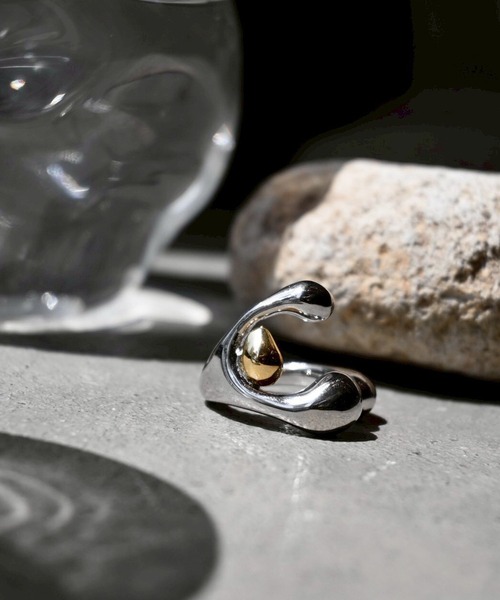Soierie(ソワリー)の「ビジョンズ リング / Visions ring(リング・レディース・シルバー×ゴールド・FREE)」の5枚目の写真