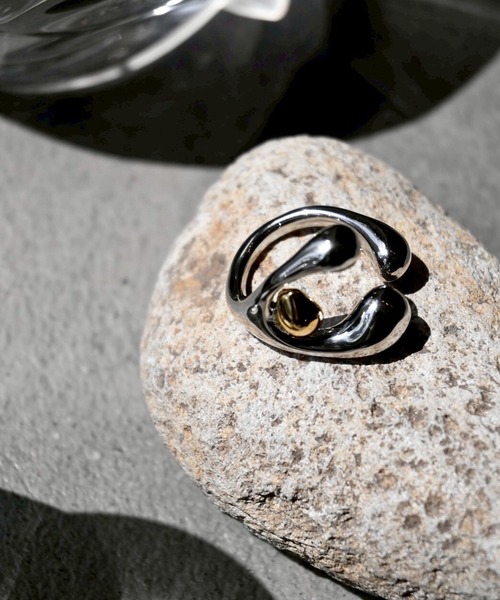Soierie(ソワリー)の「ビジョンズ リング / Visions ring(リング・レディース・シルバー×ゴールド・FREE)」の8枚目の写真