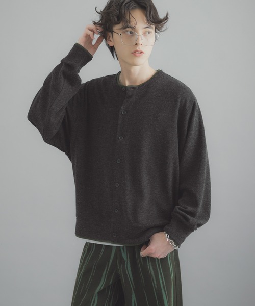 SENSE OF PLACE by URBAN RESEARCH（センスオブプレイスバイアーバンリサーチ）の「フェイクレイヤードクルーネックカーディガン（カーディガン/ボレロ・メンズ・チャコールグレー/グレー/ブラウン・MEDIUM/LARGE）」の21枚目の写真