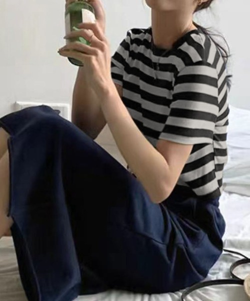 LOWO（ロワ）の「ボーダークルーネック半袖Tシャツ（Tシャツ/カットソー・レディース・グレー/ベージュ・FREE）」の9枚目の写真