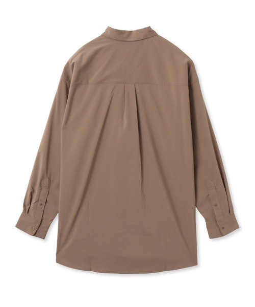 PUMA(プーマ)の「PUMA OVERSIZED LS SHIRT / プーマ ユニセックス オーバーサイズド ロングスリーブ シャツ(シャツ/ブラウス・メンズ・グリーン/ベージュ/ブラック・XL/L/M/S)」の13枚目の写真