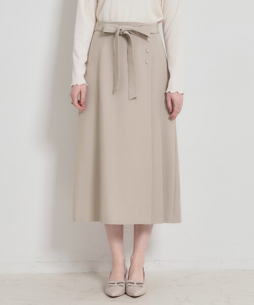 couture brooch(クチュールブローチ)の「【洗える・通勤】サイドタック ナロースカート(スカート・レディース・ナチュラル/ネイビー/サックスブルー・42/40/38/36)」の13枚目の写真