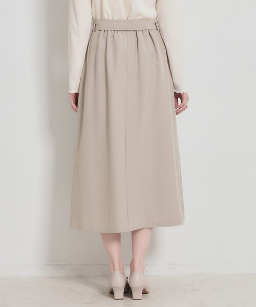 couture brooch(クチュールブローチ)の「【洗える・通勤】サイドタック ナロースカート(スカート・レディース・ナチュラル/ネイビー/サックスブルー・42/40/38/36)」の15枚目の写真