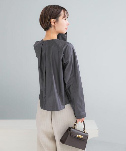 URBAN RESEARCH ROSSO WOMEN(アーバンリサーチ ロッソ)の「タックボリュームショートシャツブラウス(シャツ/ブラウス・レディース・ホワイト/チャコールグレー/イエロー系その他・FREE)」の22枚目の写真