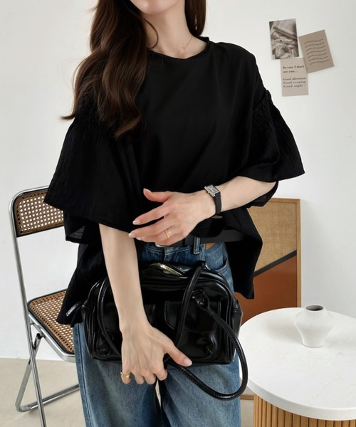 Ada.(エイダ)の「シャーリング 袖 プルオーバー(Tシャツ/カットソー・レディース・ブラック/ブルー/パープル・FREE)」の5枚目の写真