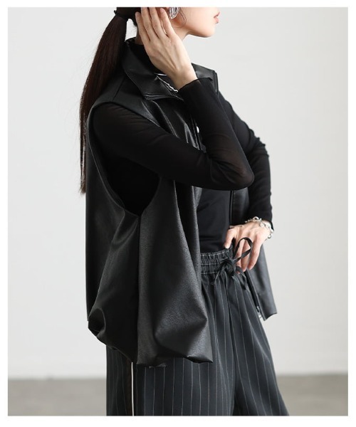 Sawa a la mode(サワアラモード)の「フェイクレザーバルーンベスト(その他アウター・レディース・ベージュ/ブラック/ブラウン・FREE)」の11枚目の写真