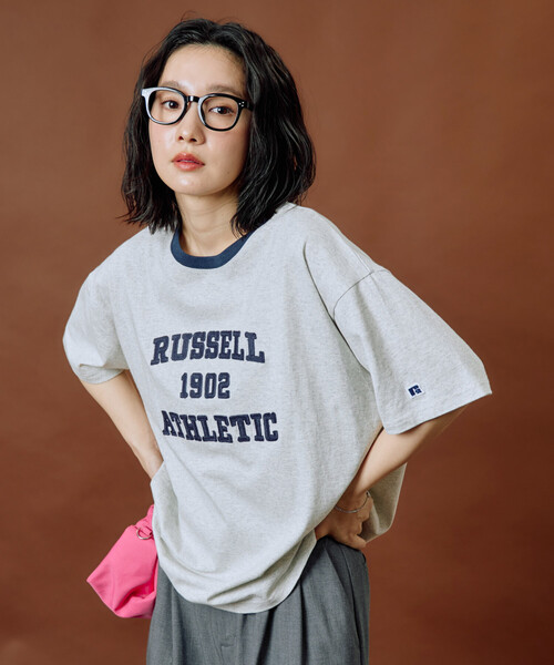 FREAK'S STORE(フリークスストア)の「限定展開 RUSSELL ATHLETIC × FREAK'S STORE/ラッセルアスレチック 別注 チェーン ステッチ リンガー 半袖 Tシャツ(Tシャツ/カットソー・レディース・オフホワイト/サックスブルー/ブラック/ライトグレー/ネイビー・フリ-)」の7枚目の写真