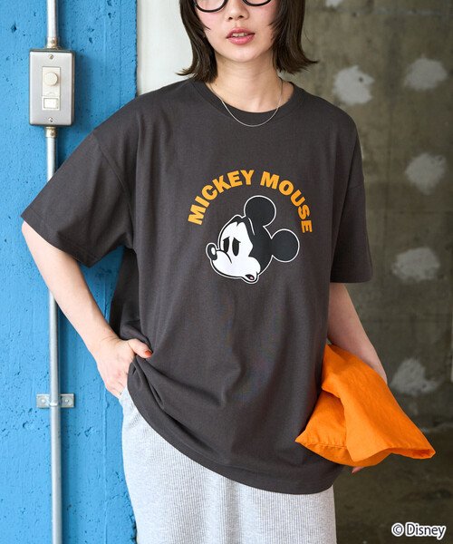 FREAK'S STORE(フリークスストア)の「限定展開 別注/Mickey Mouse/ミッキーマウス/フロッキープリントアーチ半袖Tシャツ(Tシャツ/カットソー・レディース・オフホワイト/ナチュラル/ブルー/ブラック/ブラウン・フリ-)」の20枚目の写真