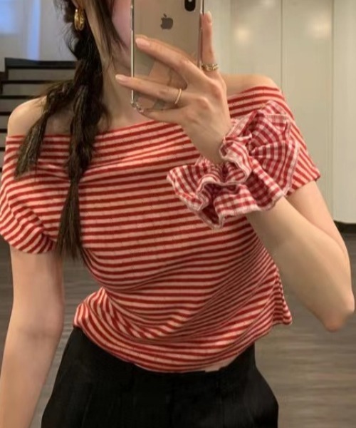 AMAJI(アマジ)の「ボーダーTシャツ オフショルダー 半袖 カットソー(Tシャツ/カットソー・レディース・レッド/ホワイト/ブラック・FREE)」の8枚目の写真