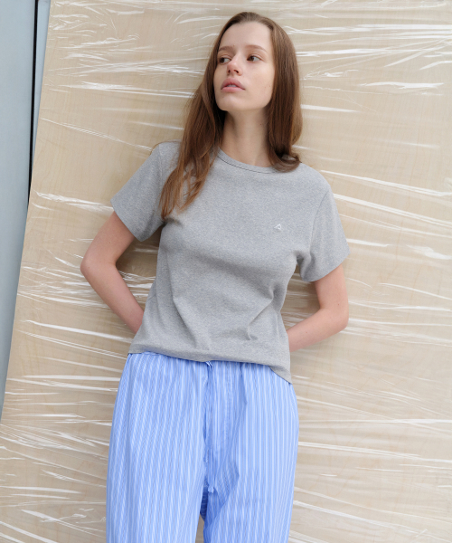 LEVAR(レバー)の「All-day Cotton Rib T-shirt - Melange Grey(Tシャツ/カットソー・レディース・その他・SMALL/MEDIUM)」の2枚目の写真