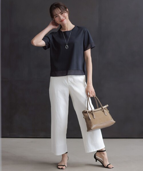 J.PRESS(ジェイプレス)の「【シーンレスに活躍】コットンスムース シアーデザイン カットソー(Tシャツ/カットソー・レディース・ネイビー系/サックスブルー系/ライトグレー系/ホワイト系/ブラウン系/ライトグリーン系・MEDIUM/LARGE)」の7枚目の写真