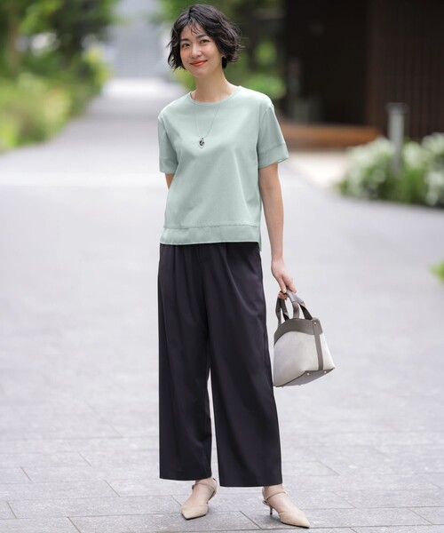 J.PRESS(ジェイプレス)の「【シーンレスに活躍】コットンスムース シアーデザイン カットソー(Tシャツ/カットソー・レディース・ネイビー系/サックスブルー系/ライトグレー系/ホワイト系/ブラウン系/ライトグリーン系・MEDIUM/LARGE)」の15枚目の写真
